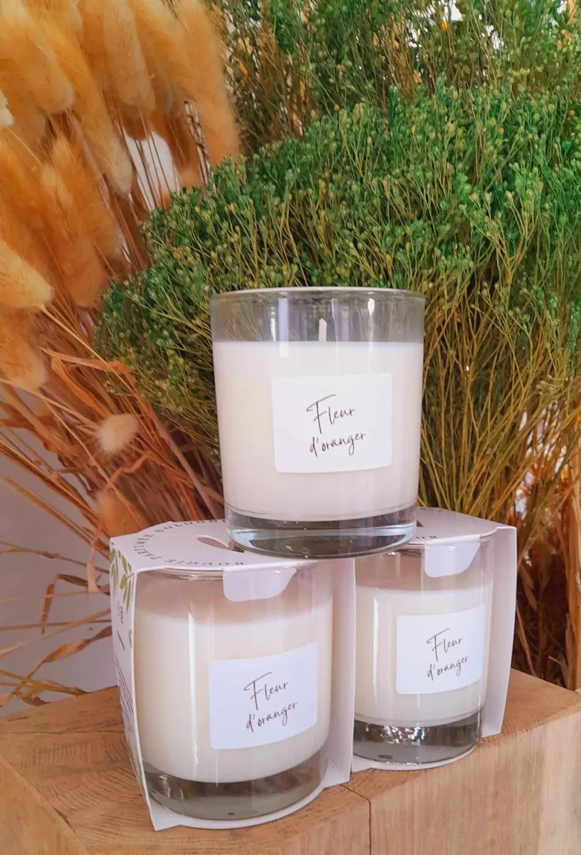 Bougies Fleur d'oranger en marque blanche, prêtes à être signées et livrées
